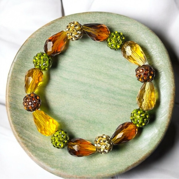 BOUTIQUE Jewelry - Artisan Multicolor Beaded Bracelet